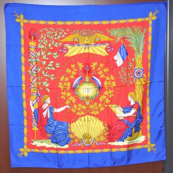 Hermes Accessories - Auth HERMES Carre 90 Scarf "1789 LIBERTE EGALITE FRATERNITE" Silk Blue